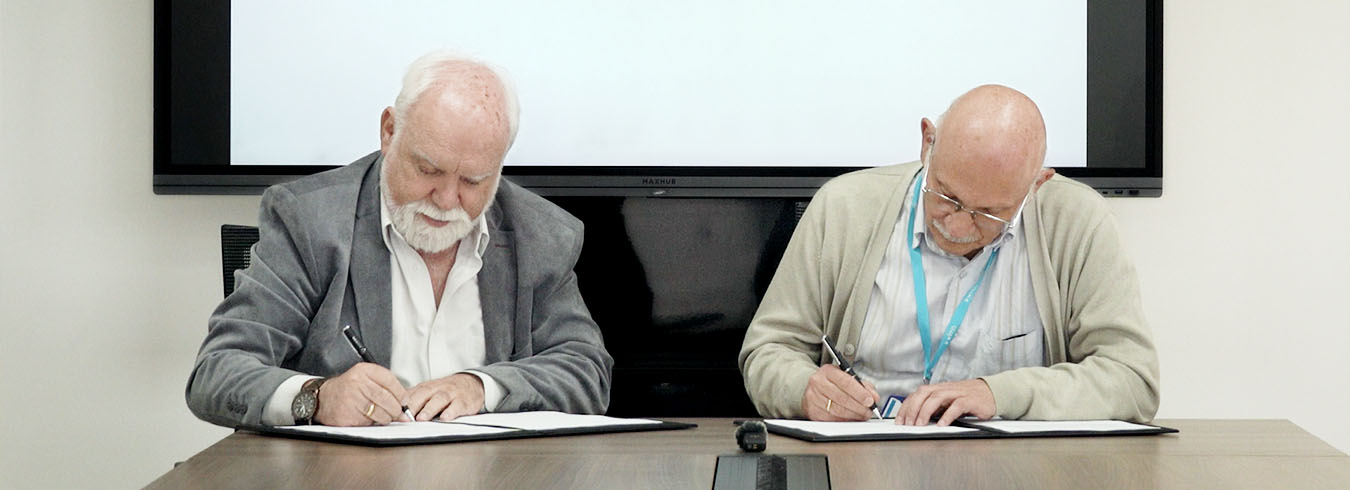 ADRES e Invima firman acuerdo para analizar prescripción, suministro y gasto en medicamentos